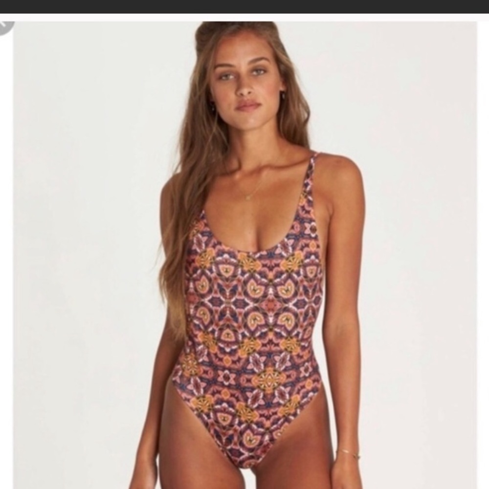 NWT Billabong reversible one piece bikini